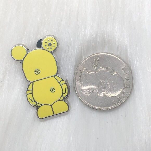 🔮 5/$25 Disney Vinylmation Yellow Dots Pin - Picture 2 of 3